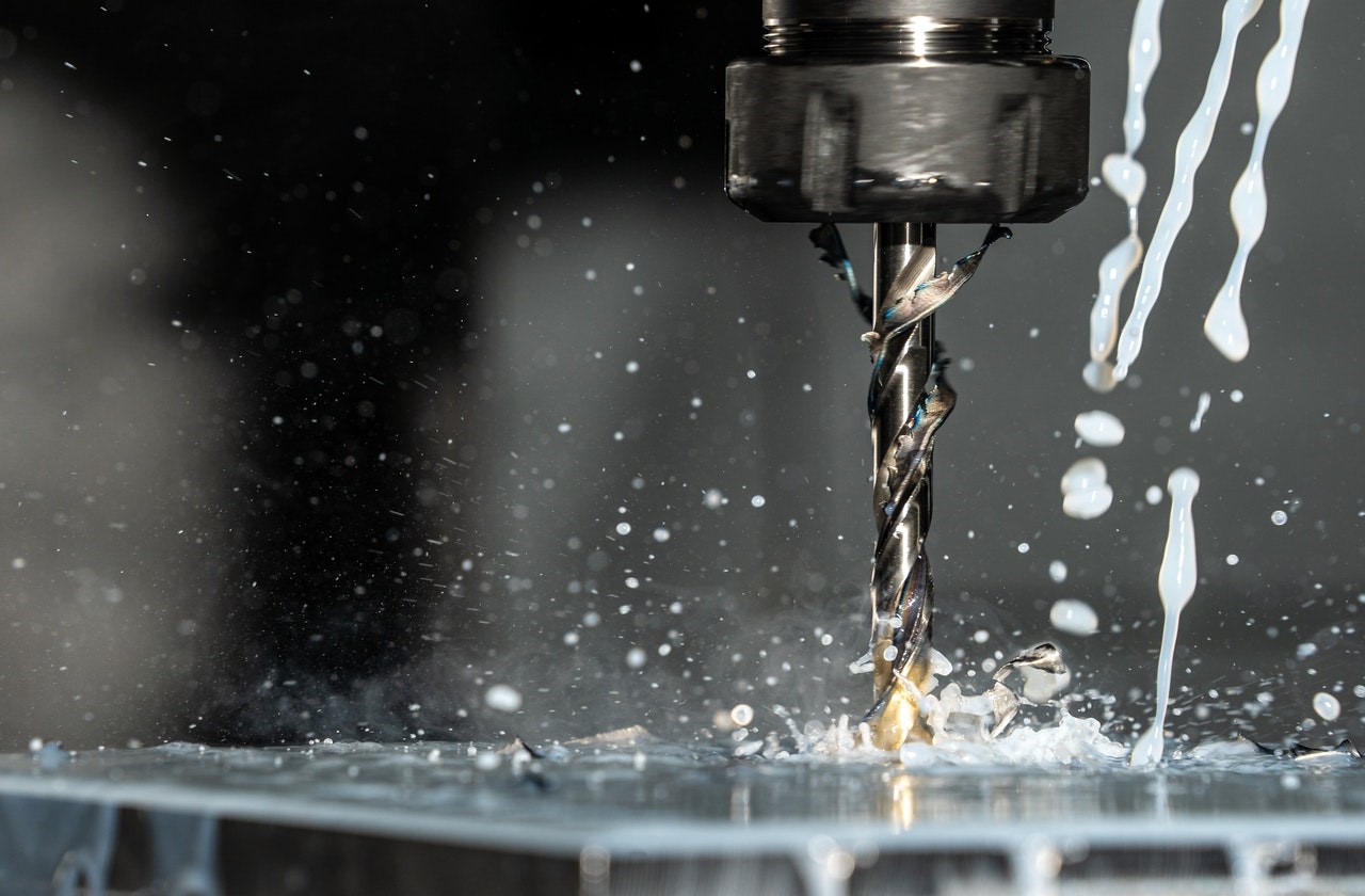 What is machining and types?