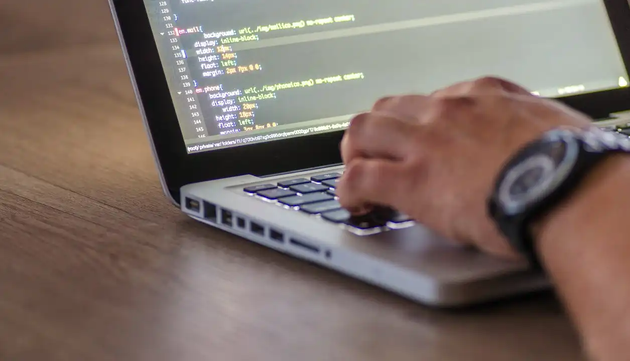 Yazılım İçin Laptop Özellikleri