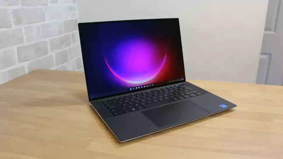 Yazılım Öğrenmek için Bilgisayar Önerisi - Dell XPS 15